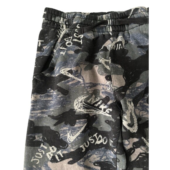 Nike Boy’s All Over Print Logo Black / Grey Sweatpants Size XL - Picture 4 of 7